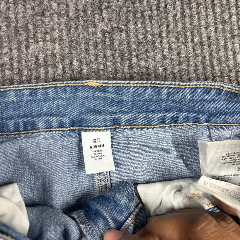 H&M &Denim Skirt Women's 12 Blue Denim Mini Raw Hem Medium Wash - Picture 3 of 6